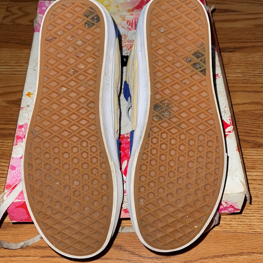 Vans - Picture 5 of 5